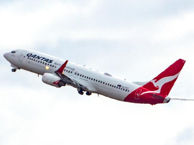 MELBOURNE, AUSTRALIA- NewsWire Photos APRIL 15 2021:  Qantas flight takes off from Melbourne Airport. Qantas will resume it flights to New Zealand on the 19th April 2021.  NCA NewsWire / Sarah Matray