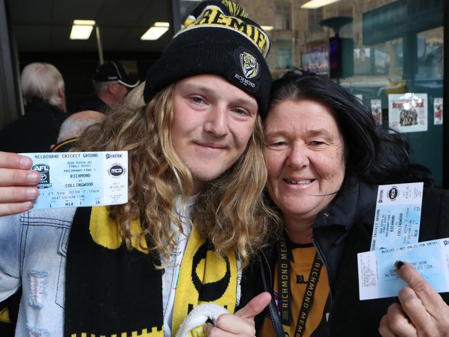 First in line to get their tickets were Maureen and Jesse Kelly. Picture: David Crosling