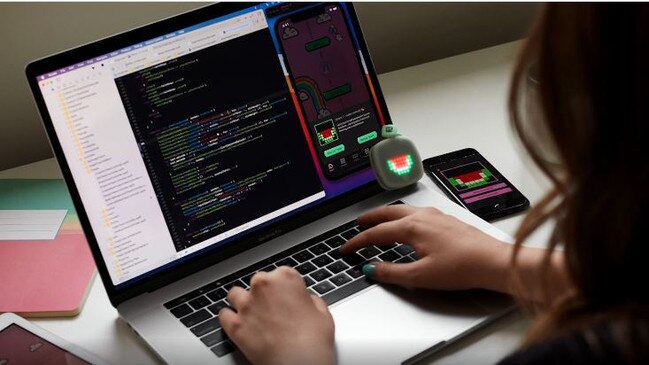 Apple’s 2021 high end MacBooks have ditched the Touch Bar for another row of regular keys on the top row.