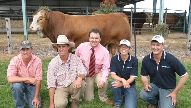 Wayne York (left) with an Australian record Simmental bull.