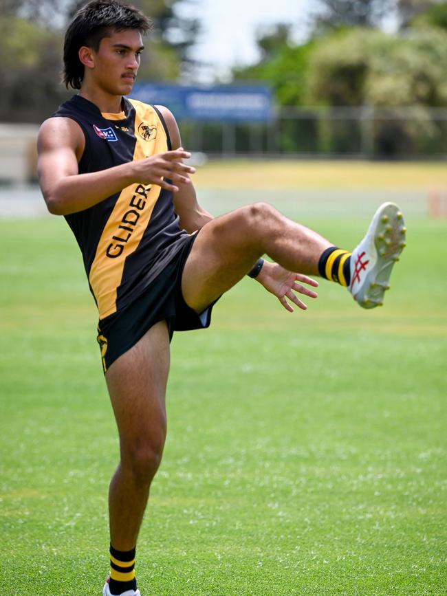 Ashton Moir shows his kicking prowess with his left foot. Picture: Naomi Jellicoe