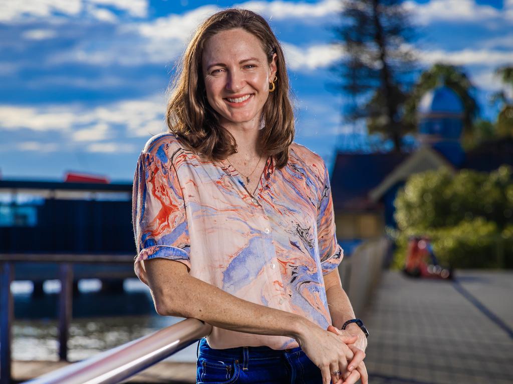 Cate Campbell has echoed Sally Pearson’s call on Brisbane’s Olympic stadium.