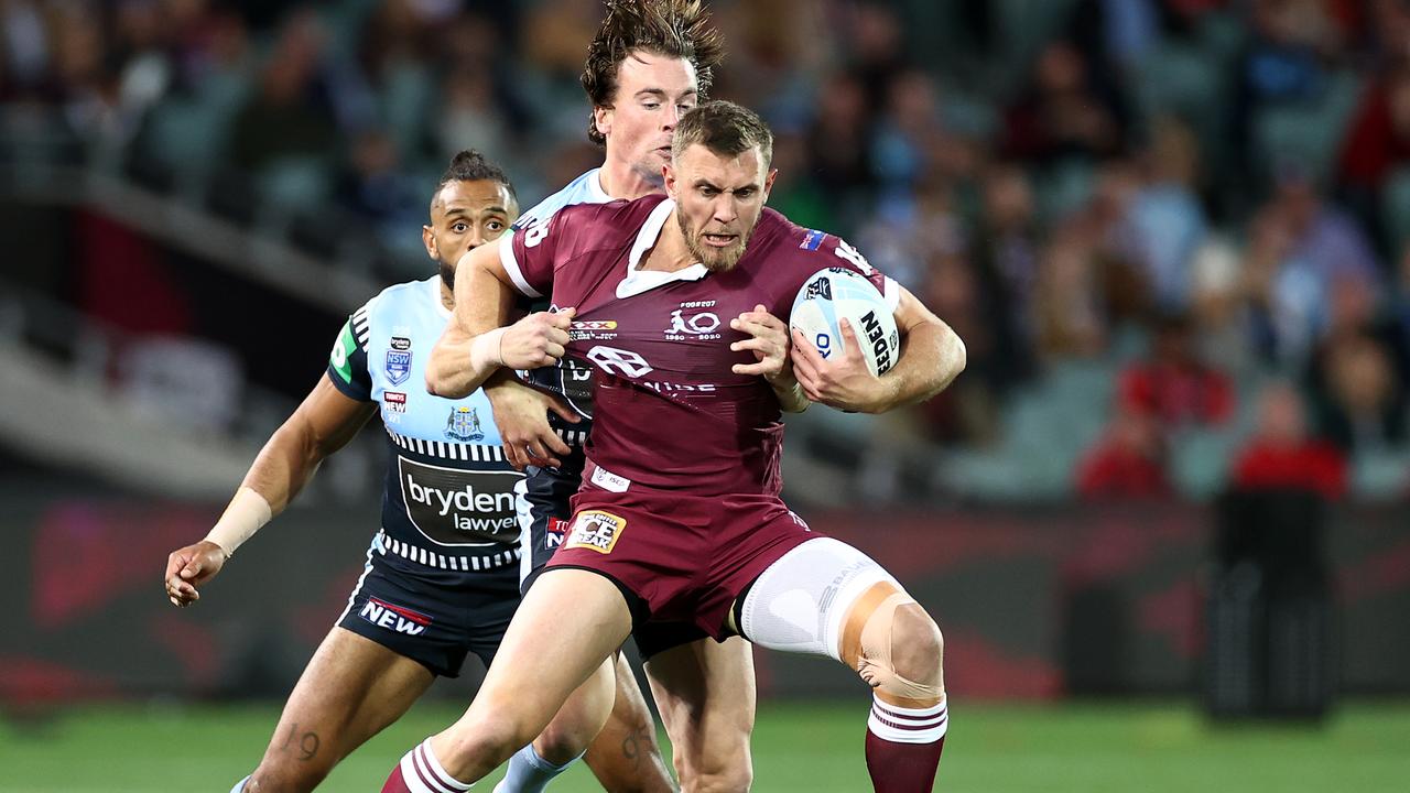 Kurt Capewell will line up in the centres for the Maroons.