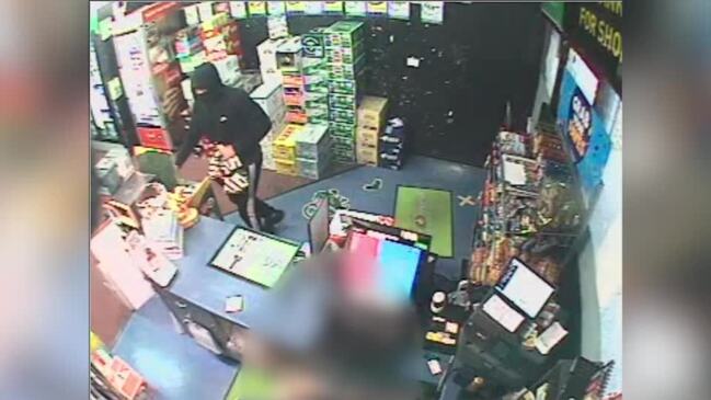 Robina, Queensland: Horror moment masked man robs store at knifepoint ...