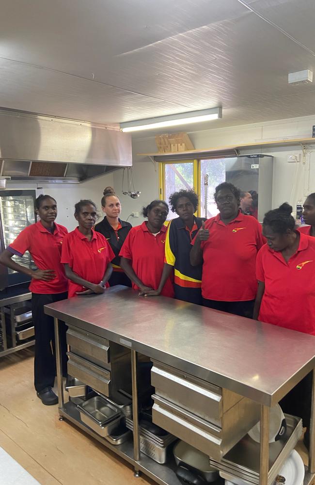 ALPA’s kitchen team Shanti Dhamarrandji, Bronwyn Dhumdhumy, Cheryllee Hodgson, Roberta Bathadaki, Kylie Yunnupingu, Rita Gurruwini, Tatiyana Garrayulyul and Sandra Bukulatjpi.