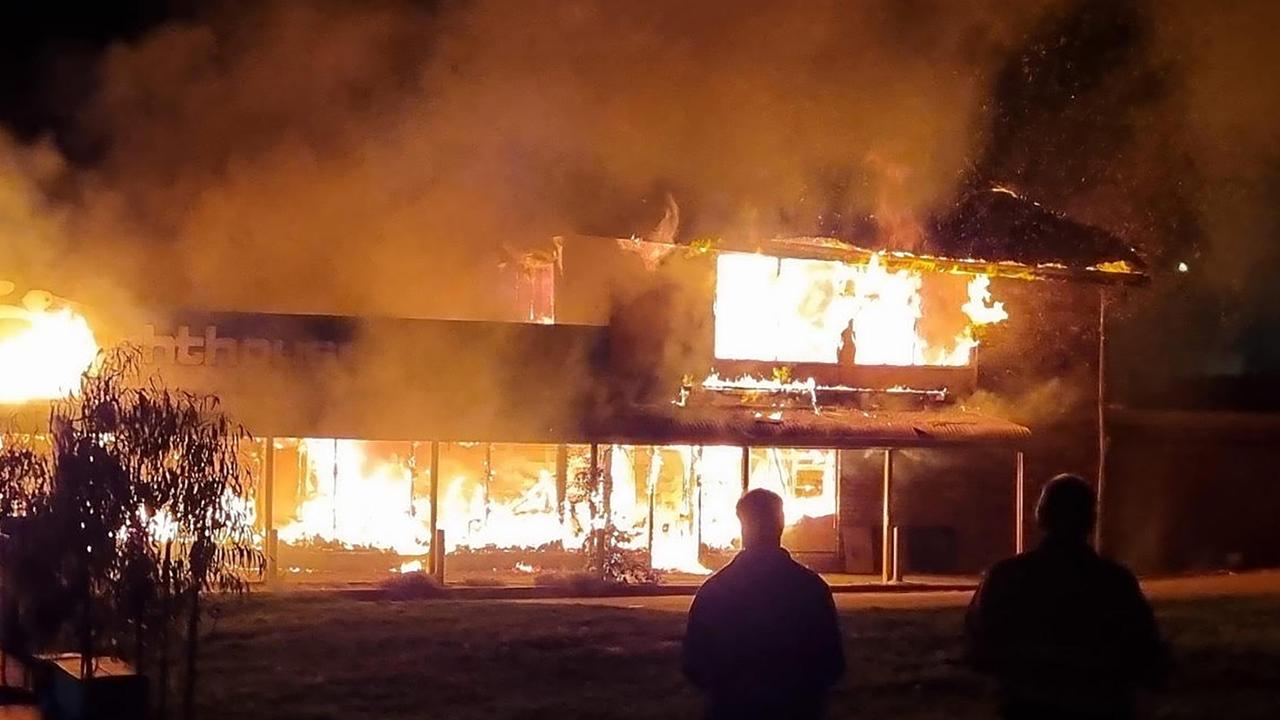 Fire at Blue Lime Cafe at Stansbury on Yorke Peninsula | The Chronicle