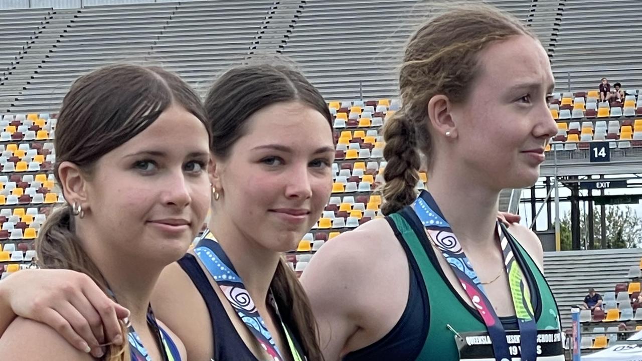 14 years sprint medallists Charli Cox, left, Lara Crisafi (middle, gold), and Erin Grimshaw.