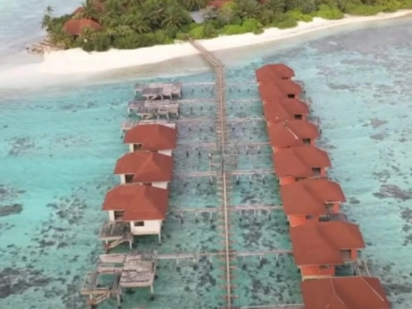 abandoned maldives resort photo escape