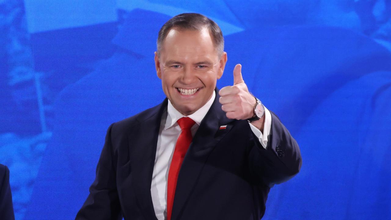 Polish PM scrambles for support as Trump ally takes presidency