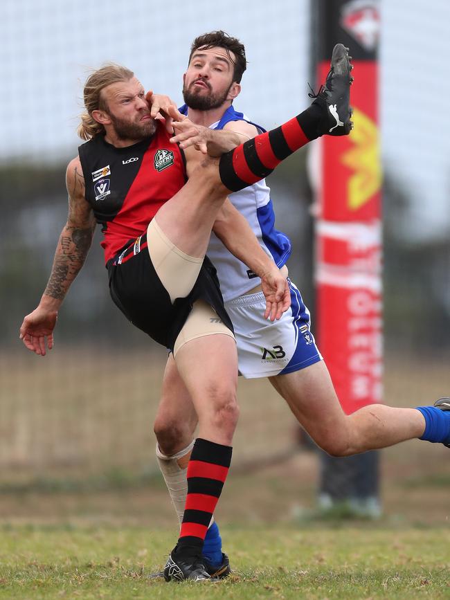 Irrewarra-Beac’s Matt Garner snaps around the body.