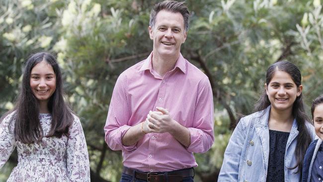 DAILY TELEGRAPH SEPTEMBER 4, 2022NSW Labor Leader Chris Minns is calling for a ban on mobile phones in schools. Pictured with kids from the Elachi family (left) John, 5, Aalia, 13, Amira, 11, James, 9 and Joseph, 7. Picture: David Swift