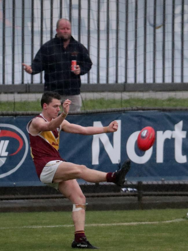 Ben Paterson gets his kick away just before the siren.