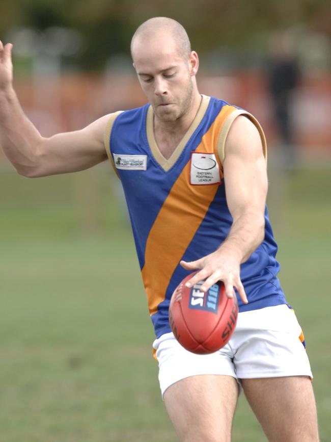 Lilydale's Cameron Linford in 2009 in the top division. Linford later won a Wright medal.