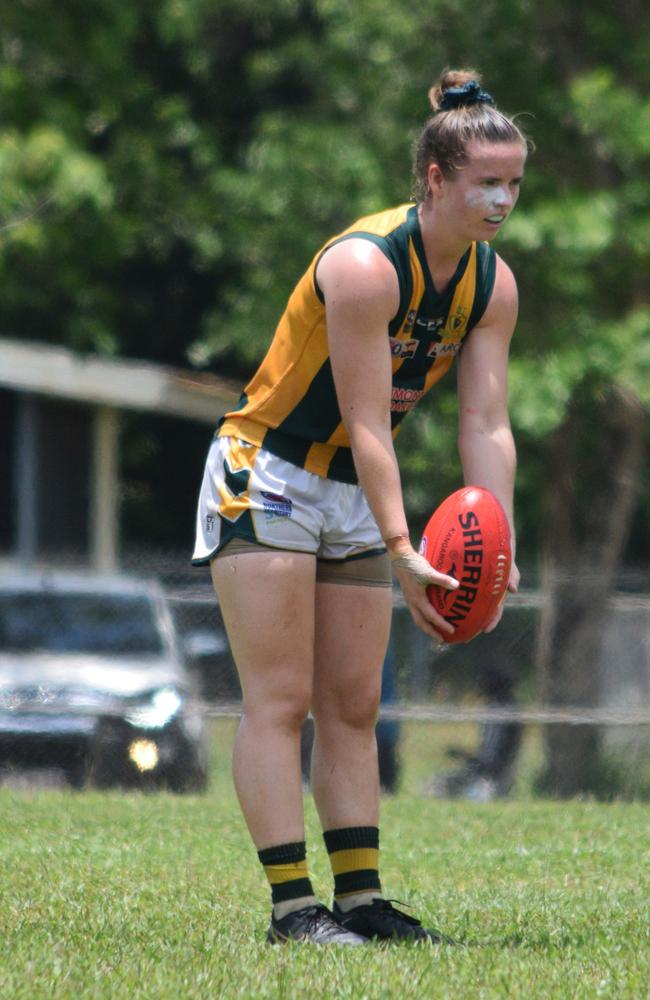 Reni Hicks playing for PINT against Tiwi Bombers in Round 5. Picture: Alison McGowan / AFLNT Media