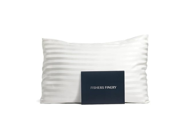 Fishers Finery 25mm Mulberry Silk Pillowcase. Picture: Amazon Australia.