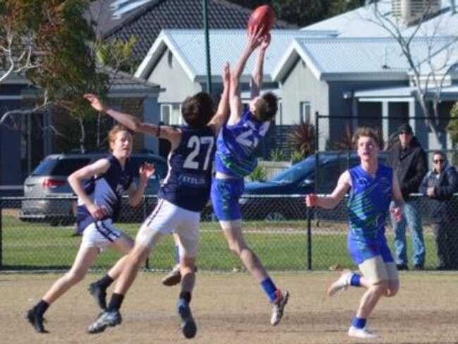 Jarrod Hocking takes a mark for Berwick Springs. Picture: Cathy Allison