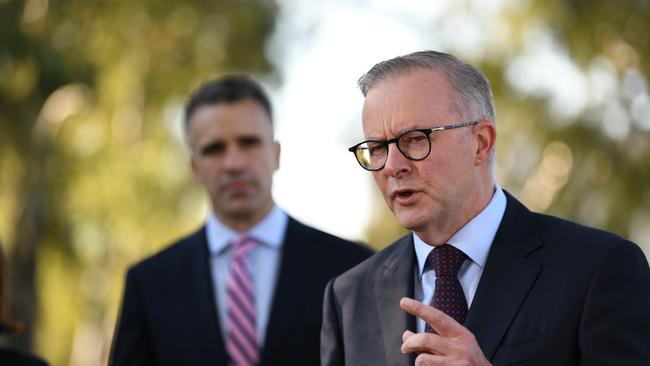 ADELAIDE, AUSTRALIA - NewsWire Photos APRIL 8, 2022: The Leader of the Australian Labor Party, Anthony Albanese, in Adelaide, with the Premier of South Australia, Peter Malinauskas, (left). They are pictured at Pinky Flat.  Picture: NCA NewsWire / Naomi Jellicoe