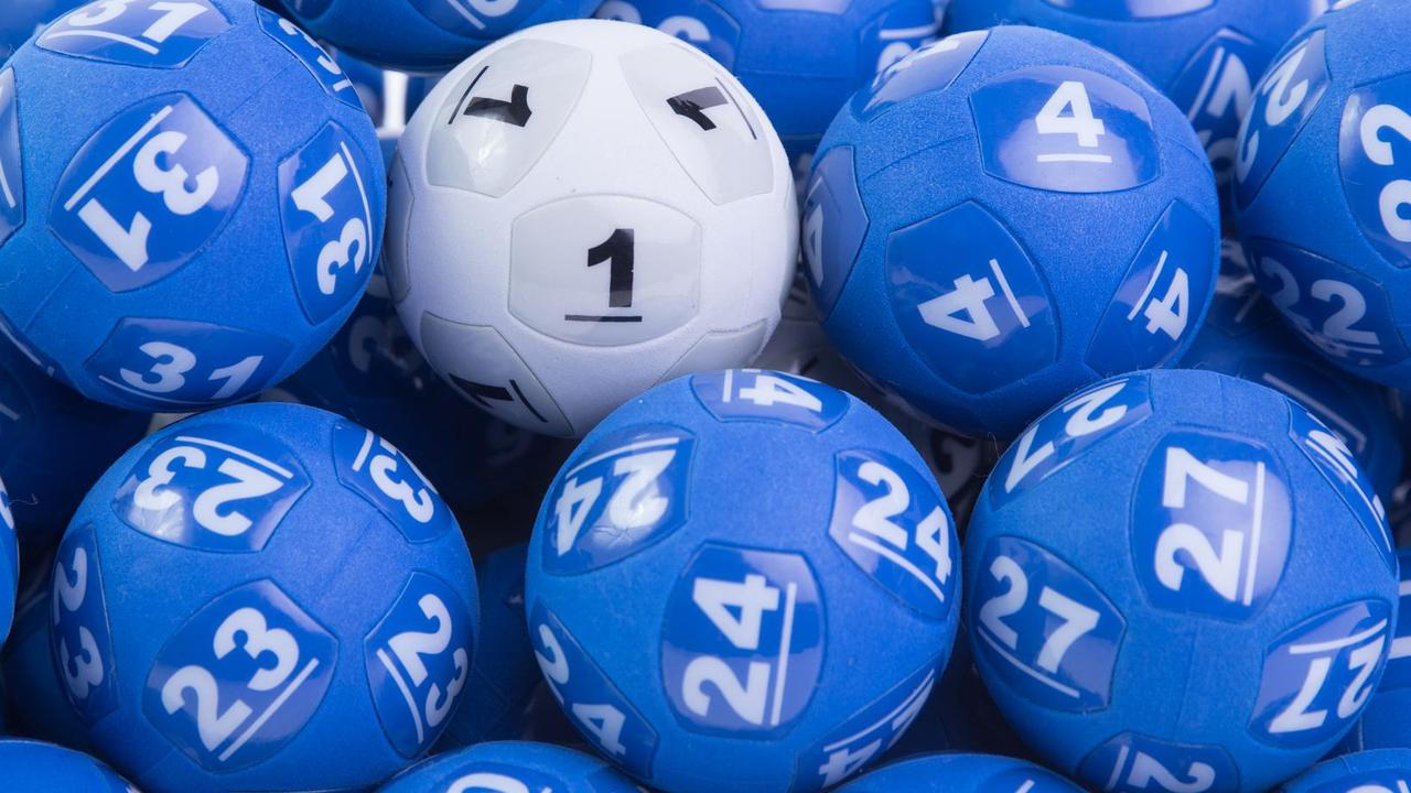 Cairns man wins 20m Powerball Powerball jackpot Draw 1277 The