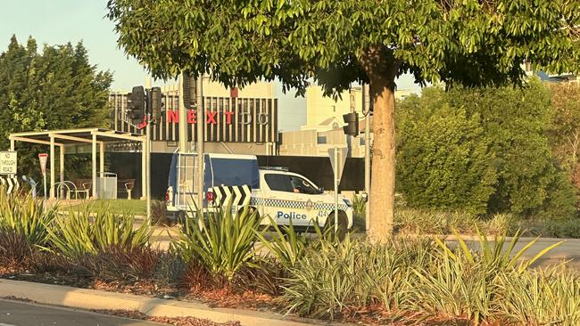 Police presence surrounding One Mile Dam following prisoner escape from the Darwin Watch House