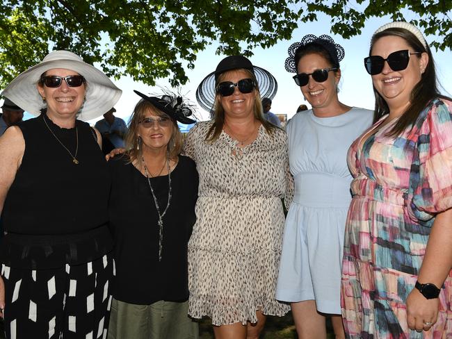 Apiam Bendigo Cup was held at Bendigo Racecourse, Bendigo, Victoria, on Wednesday, October 30th, 2024. Pictured enjoying the horse racing carnival are Picture: Andrew Batsch