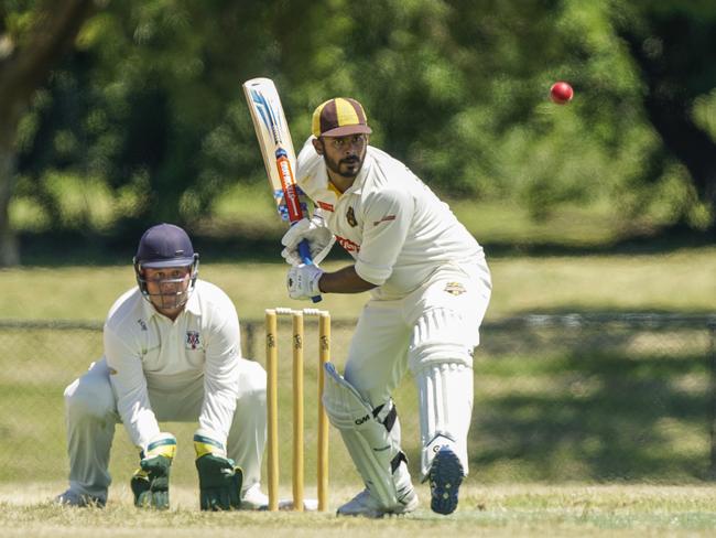 Kavinda Pulukkuttiarachchi batting for Heatherhill in the MPCA last season. He’s joined Cranbourne Meadows. Picture: Valeriu Campan