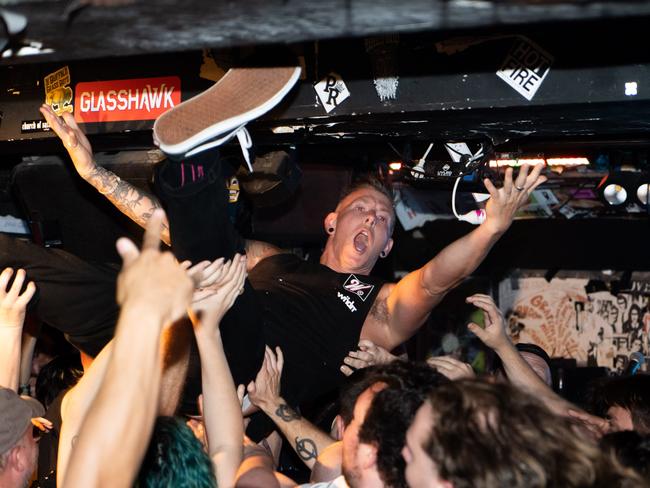 SYDNEY, AUSTRALIA - NewsWire Photos DECEMBER 11, 2022: Iconic Sydney rock n roll venue Frankie's Pizza threw it's farewell bash on Sunday 11 December, 2022,  after being forced to close its doors to make way for a new metro station.  Picture: NCA NewsWire / James Mort