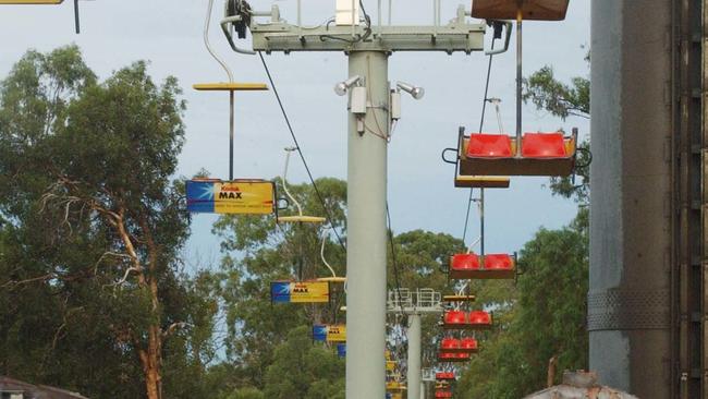 The Dreamworld chairlift in 2004 (AAP Image/Tony Phillips)