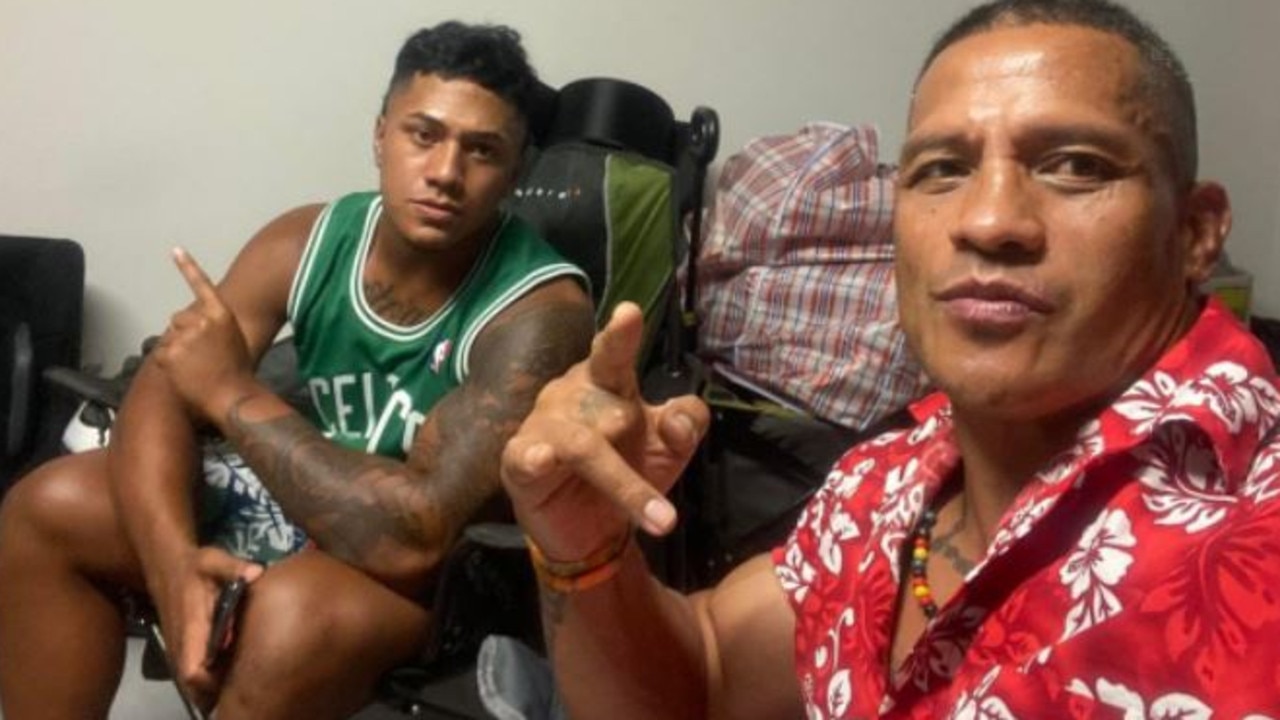 Broncos Tesi Niu with his father who passed away suddenly