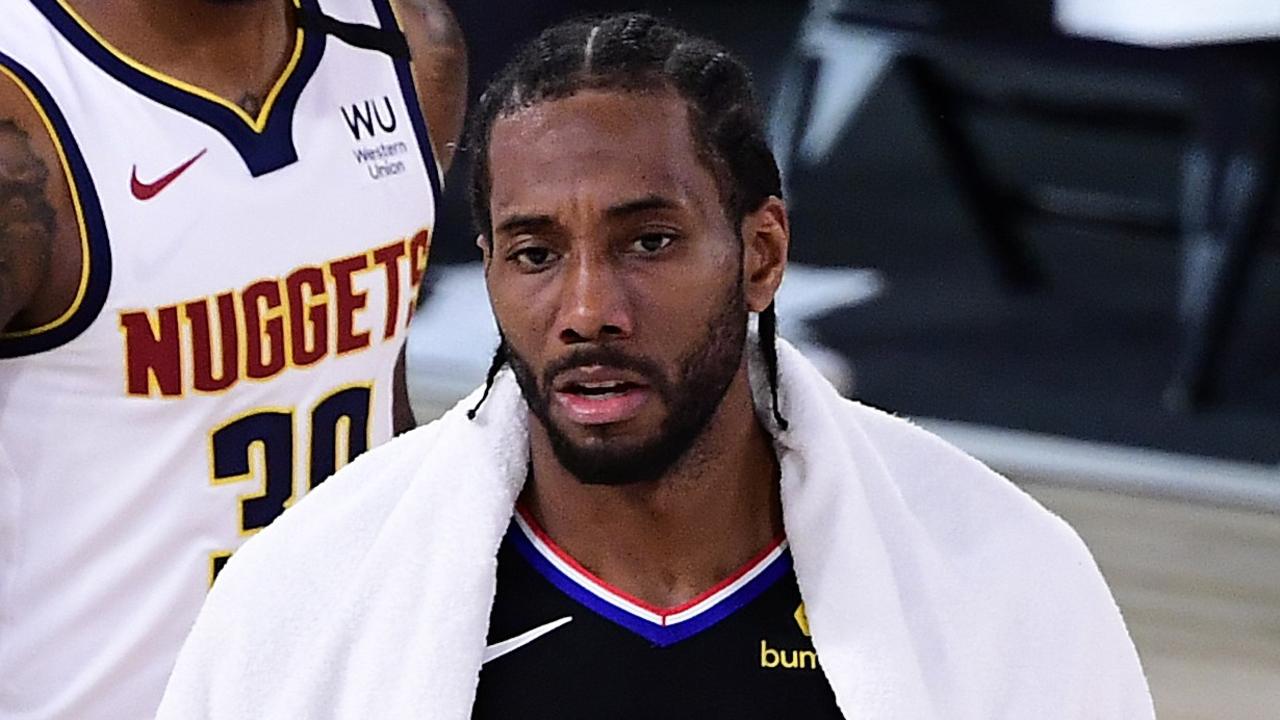 Kawhi Leonard is staying with the Clippers.