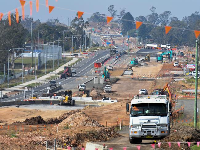 A general view of the Bringelly Road upgrade in Sydney, Tuesday, May 8, 2018. The Northern and Bringelly Road upgrades are part of a $3.6 billion western Sydney infrastructure plan. (AAP Image/Brendan Esposito) NO ARCHIVING