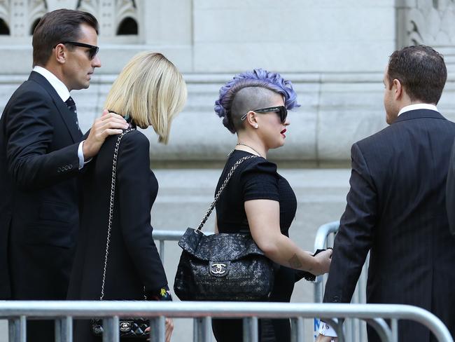 Kelly Osbourne arrives at Joan Rivers memorial service. Photo by Taylor Hill/Getty Images