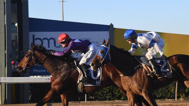Nolan Gympie Muster Cup Race 5 – horse Grande Casadora and jockey Louise Dillon win the main race.