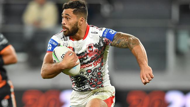 St George Illawarra Dragons winger Jordan Pereira has signed a two-year deal to join the Broncos.