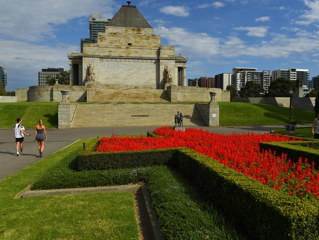 General view of the Shrine of Remembrance in Melbourne, Tuesday, April 14, 2020. ANZAC Day Dawn Service's will be closed to the public and live streamed this year due to ongoing coronavirus social distancing measures. (AAP Image/James Ross) NO ARCHIVING