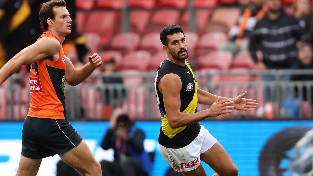 Marlion Pickett kicks the matchwinning goal against GWS. Picture: Mark Kolbe/Getty Images