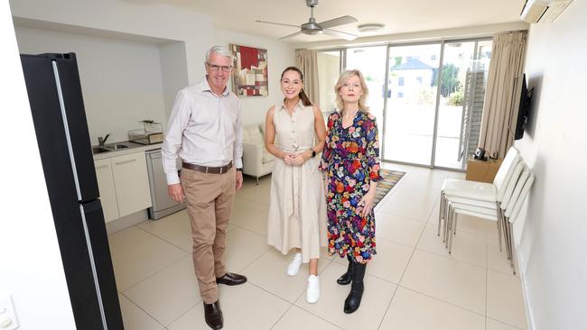 Housing Minister Meaghan Scanlon with L to R, Joe Kelly the Member for Greenslopes and Dr Barbara O’Shea, Labor Candidate for South Brisbane, touring an accommodation facility in Woolloongabba on Saturday September 21. Picture: Steve Pohlner