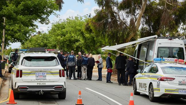 Police on a side street of Dunorlan Road in Edwardstown. Picture: Matt Loxton