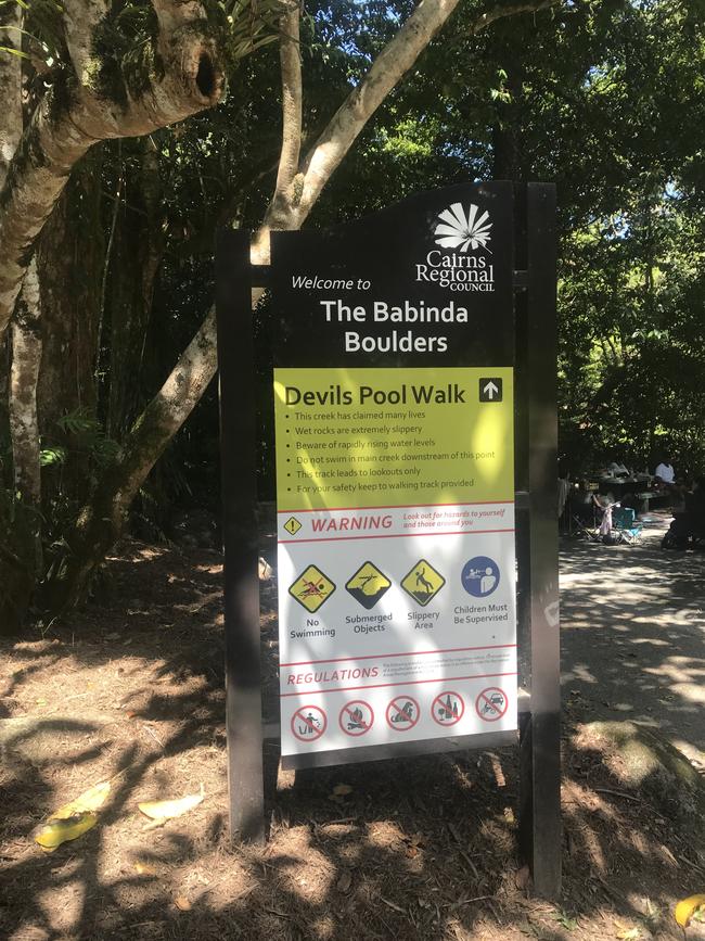 Warning sign on the walk to Devil's Pool, The Babinda Boulders.
