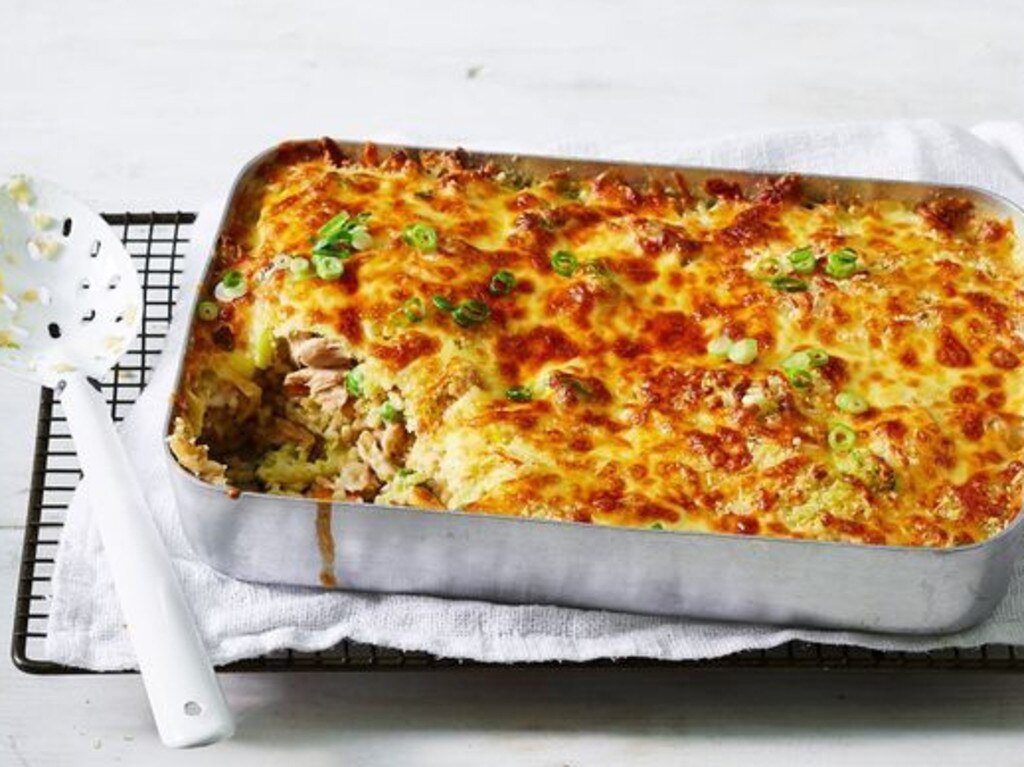 Tuna mornay rice bake.