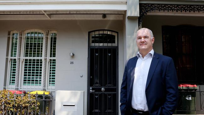 CoreLogic’s Research Director Tim Lawless said the reduction in growth prices across the country relate to the hold up of capital gains in the Sydney market.