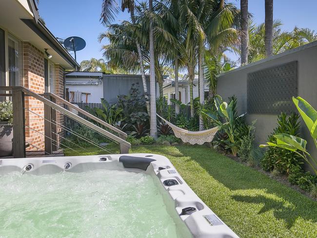 There’s even a spa — 71a Claudare St, Collaroy Plateau.
