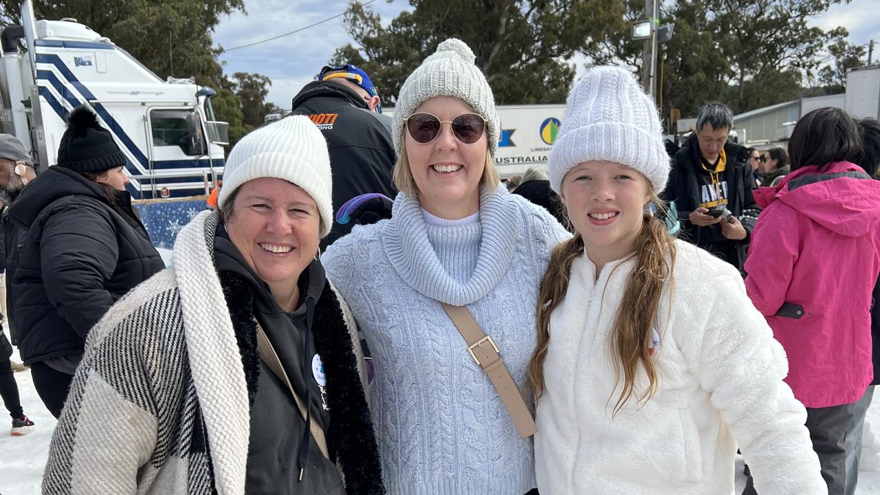 (L) to (R) Sandra, Janine and Isabella having a 'snow' good of a time on Saturday at Snowflakes Festival.