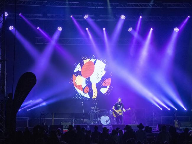 Shane Nicholson performs at Meatstock, Toowoomba Showgrounds. Saturday, April 9, 2022. Picture: Nev Madsen.