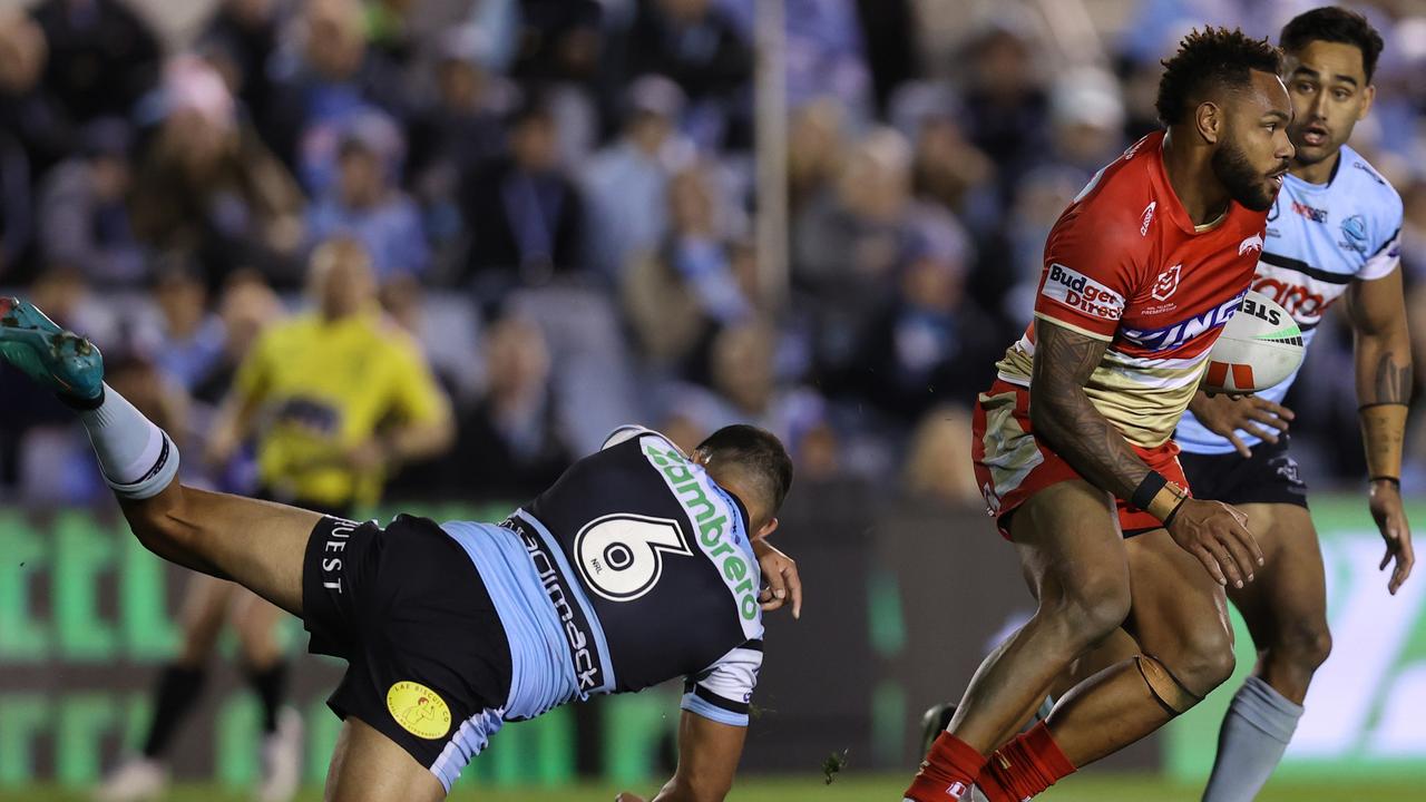 Braydon Trindall had his chance to pin the Hammer near his own line but missed the tackle. Picture: Jason McCawley/Getty Images