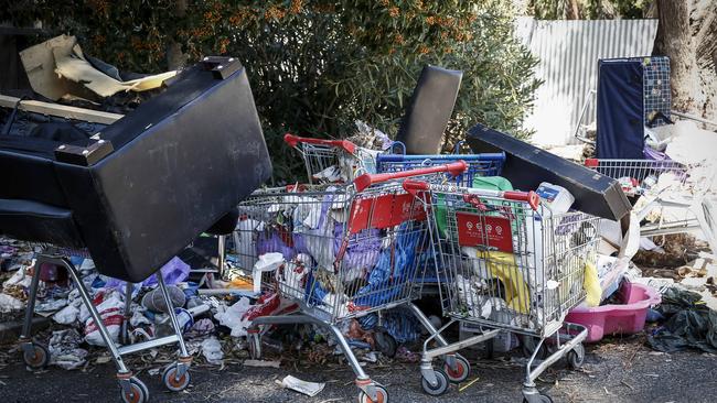 Rubbish left at the rear of South Australian Housing Trust units. (Pic: Supplied)