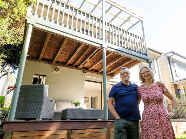 WEEKEND TELEGRAPHS. SPEAK TO DARMO BEFORE USE. Petersham house auction - 25 Albert St, Petersham. Picture shows sellers Austin OÃHearn and Beth Clapton in the backyard. Saturday 13/04/2024. Picture by Max Mason-Hubers