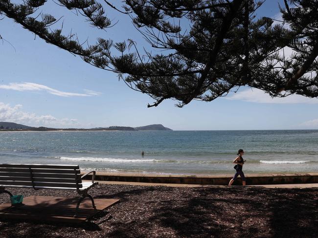 People are being urged not to travel to the Central Coast. Picture: Sue Graham