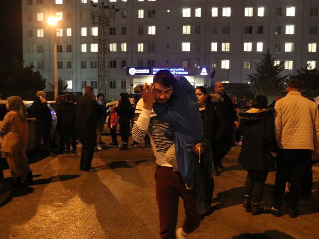 Panicked residents out in the streets in Karaman, Turkey. Picture: Anadolu Agency via Getty Images