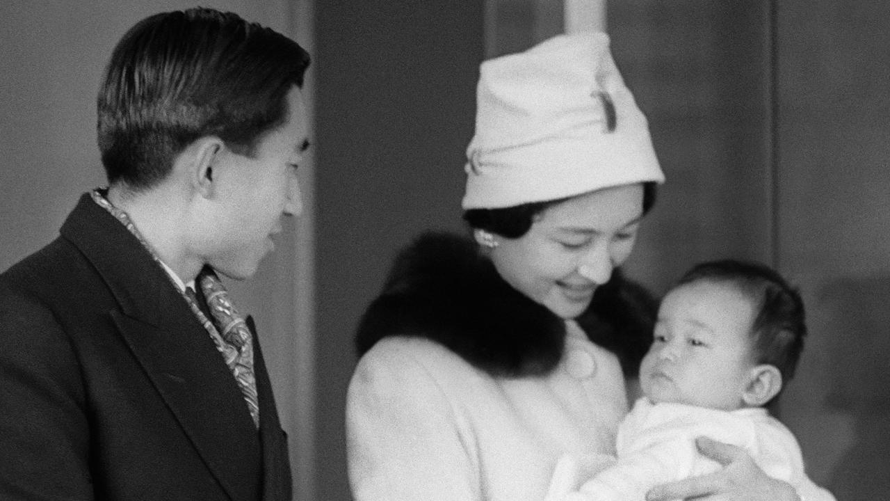 Emperor Akihito Becomes First Japanese Monarch To Abdicate In 200 Years The Advertiser 3351