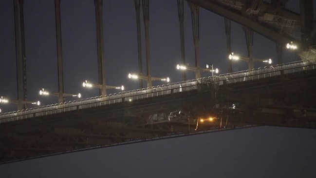 Activists protest on Sydney Harbour Bridge | news.com.au — Australia’s ...